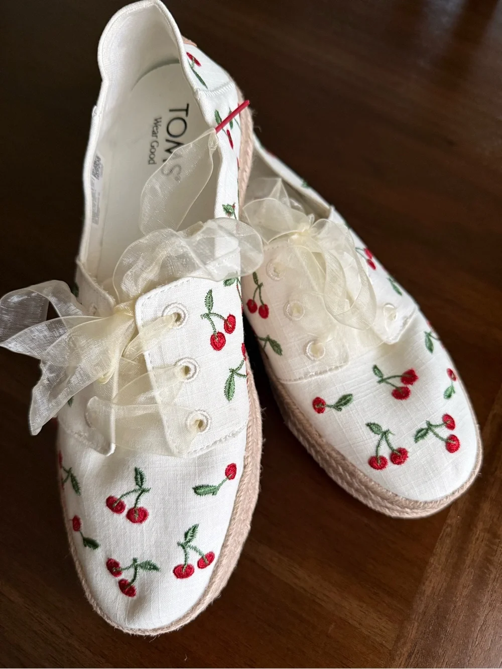 TOMS Carolina Lace-Up Espadrilles Croquette 🍒 Cherries Embroidery Sneaker 9 NWOT